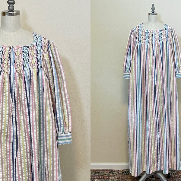 Vintage 70s Saybury Caftan, 70s Pastel Seersucker Stripe House Dress Robe,  Nap Lounge Dress