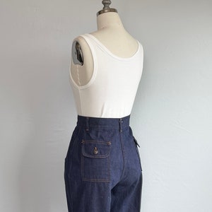 Vintage 70er Jahre Dark Denim Jeans, 1970er Jahre Deadstock High Waist Schlaghose mit weitem Bein Bild 5