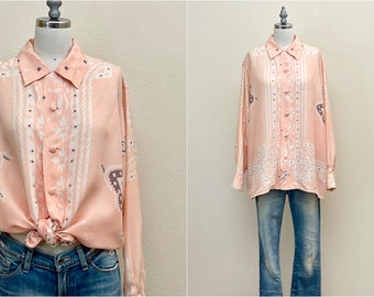 Vintage años 90 Et Vous blusa de seda de gran tamaño, top con estampado de borde de pañuelo de seda rosa melocotón de los años 80, camisa de seda blusa de diseñador