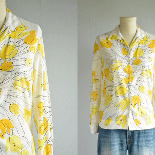 Vintage 1960s Vera Blouse / 60s Tulip Floral Print Cotton Shirt