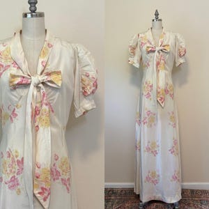 Vintage 1940s Dressing Gown, 30s 40s Rayon Faille Floral Print Robe Dress Housedress, Bias Cut Maxi Dress,Summer Fashion