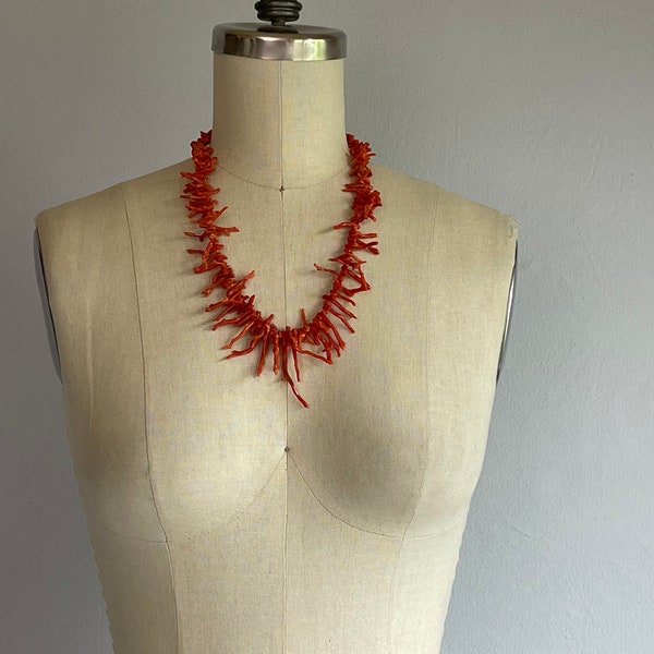 Vintage 70s Coral Necklace / 70s Natural Deep Orange Graduated Coral Branch Jewelry