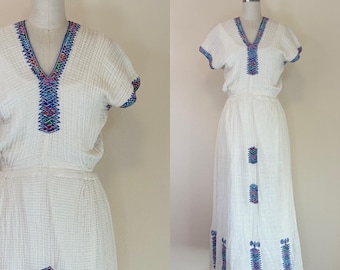 Vintage 1970s Gauze Dress, 70s Embroidered White Crinkle Gauze, Chain Stitch Embroidery, Summer Caftan Dress