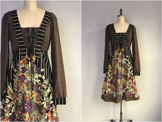 Vintage 70s Peasant Dress / 1970s Cotton Floral Bo