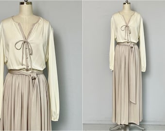 Vintage 1970s Bonwit Teller Jersey Maxi Dress / 70s White Beige Color Blocked Silky Poly Knit Dress