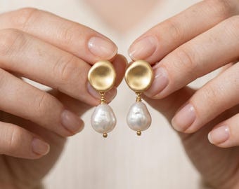 aroque Pearl Drop Earrings, Matte Gold Dangle Earrings, Bridal Pearl Jewelry, Wedding Earrings for Bride, Bridesmaid Gift, Elegant Earrings