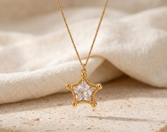 Star Necklace,Diamond Star Pendant,Minimalist Celestial Jewelry, Everyday Choker, Practical Gift for Herl, Anniversary Gift,Bridesmaid gift