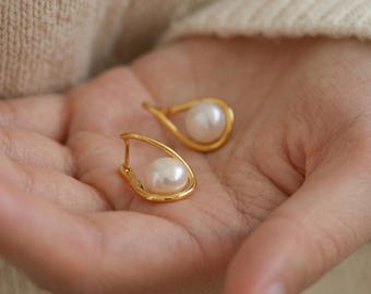 Minimalist Pearl Hoop Earrings, Dainty Gold Teardrop Huggies, Pearl Jewelry, Daily Wear Earrings for Women, Gift for Mom, Chic Gold Hoops