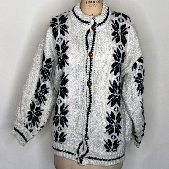 Vintage Chunky Knit Oversized Snowflake Ecuadorian
