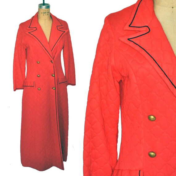 Vintage 70s Watermelon Piped Quilted Robe House Dr
