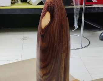 Clava tradicional indiana de madeira Mugdar (Gada) para treinamento de força e condicionamento físico.