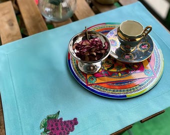 Moira Trauben | Besticktes Tischset