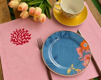 Moira Koralle | Besticktes Tischset