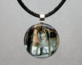 Interchangeable Magnetic Wolves #4 Pendant Necklace