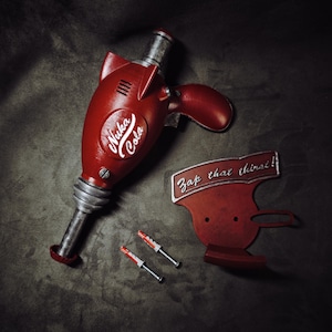 Pistolet Nuka Cola anti-soif - Accessoire inspiré de Fallout - Fait main - Blaster style Fallout - Réplique cosplay