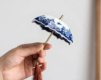 Vintage miniature decorative parasol | Romantic ceramic decorative object | Elegant antique-style decoration | Original gift for women