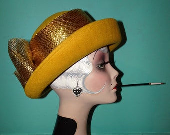 Vintage Gold Wool Bucket Hat w/ Bow and leaves