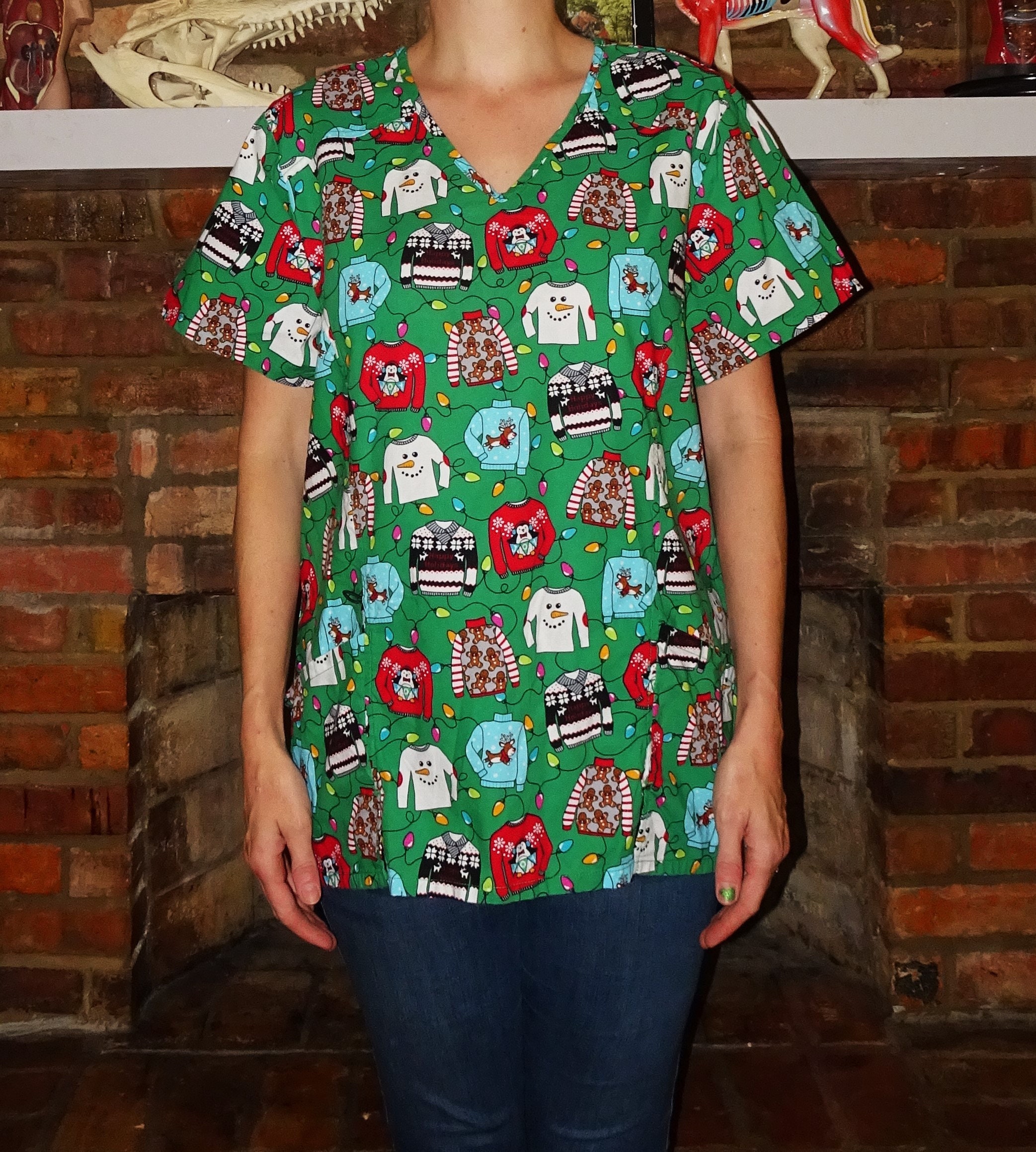 serpentsdelight Vintage Christmas Ugly Sweater Scrub Top XL