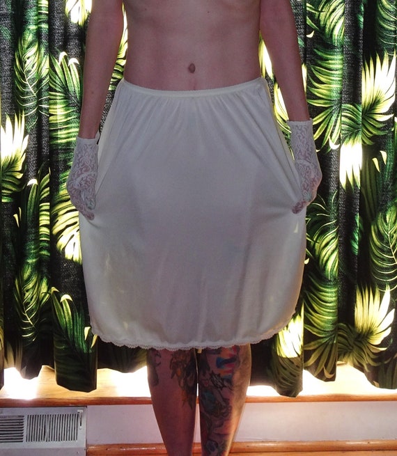 Vintage White Shadowline Half Slip L Pinup Retro Lace Undergarment