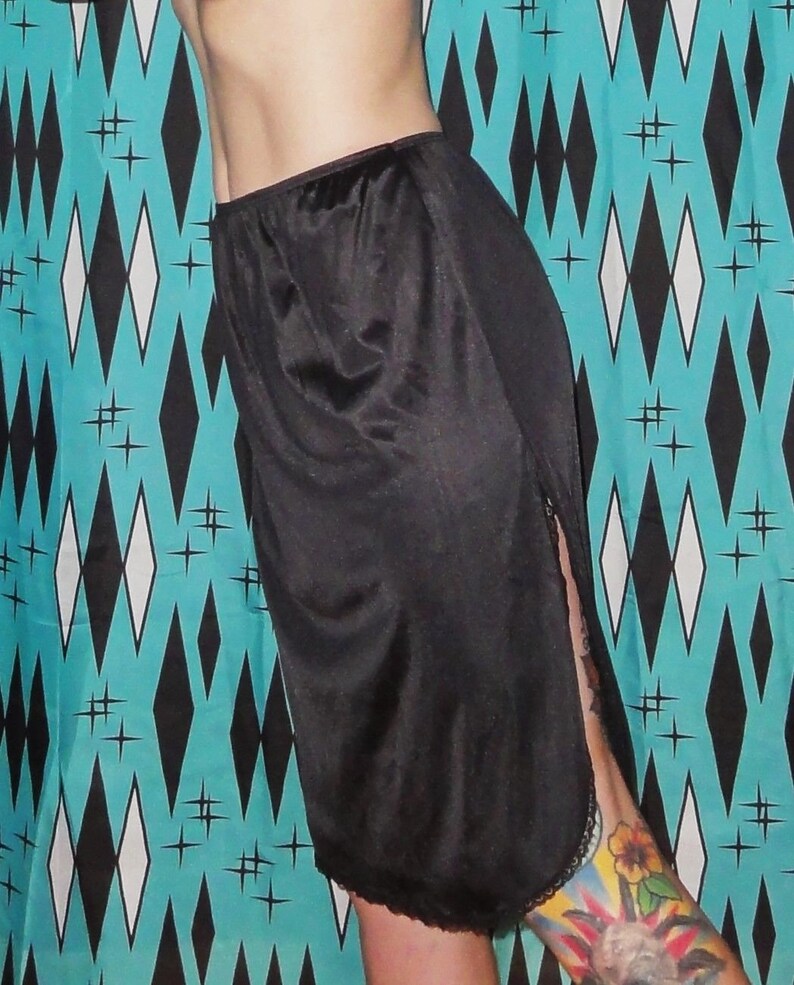 Vintage Black Vanity Fair Half Slip M lace trim rockabilly boudoir pinup retro lingeire bettie page undergarment mid century 1950s mad men