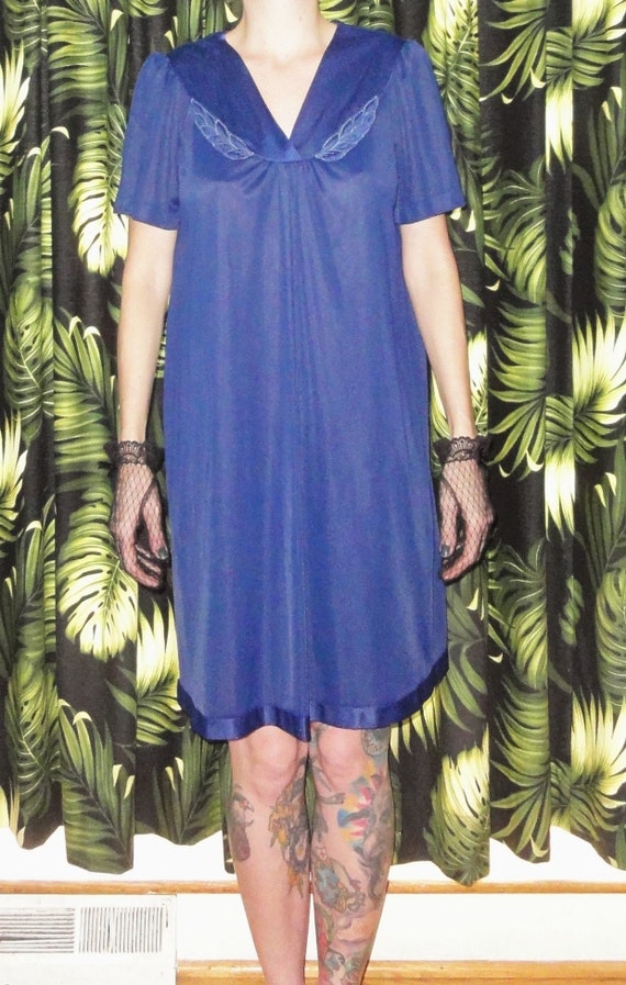 Groovy 70/'s Summer Retro 1970/'s Nightie Pajamas Comfortable Clothing - - Vintage Roaman/'s Floral /& Leopard Print Muumuu Cover Up Dress