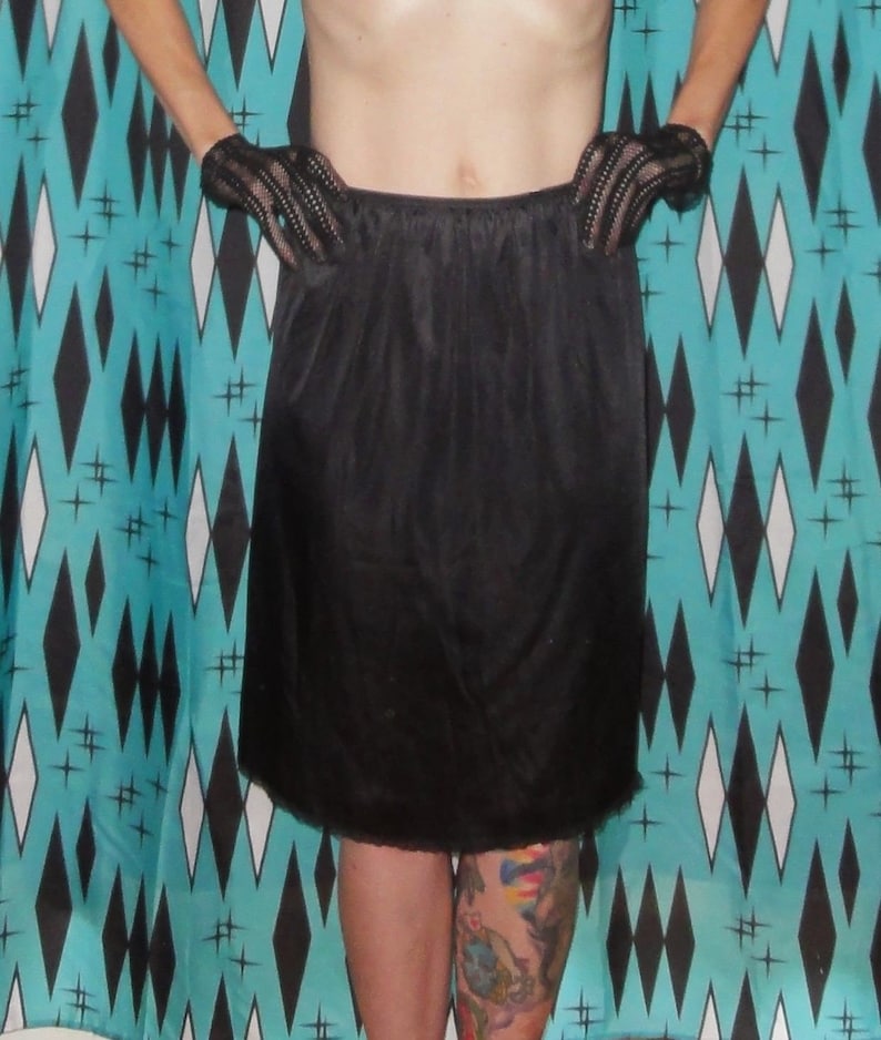 Vintage Black Vanity Fair Half Slip M lace trim rockabilly boudoir pinup retro lingeire bettie page undergarment mid century 1950s mad men