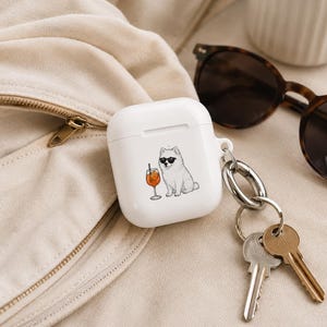 Apero Spitz AirPods®-fodral – Sött hundälskare AirPods-fodral med somriga aperitifvibbar