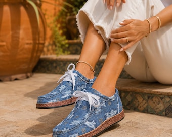 Scarpe in denim stile boho da donna, mocassini casual con lacci, sneakers in denim effetto usurato, scarpe comode da passeggio, slip-on bohémien