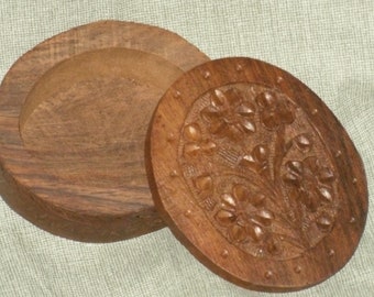 Carved Wood Trinket Box Small Oval Jewelry Desk Dresser Vintage