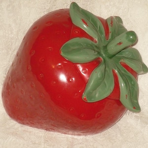 Strawberry Cookie Jar Vintage Tender Heart Treasures