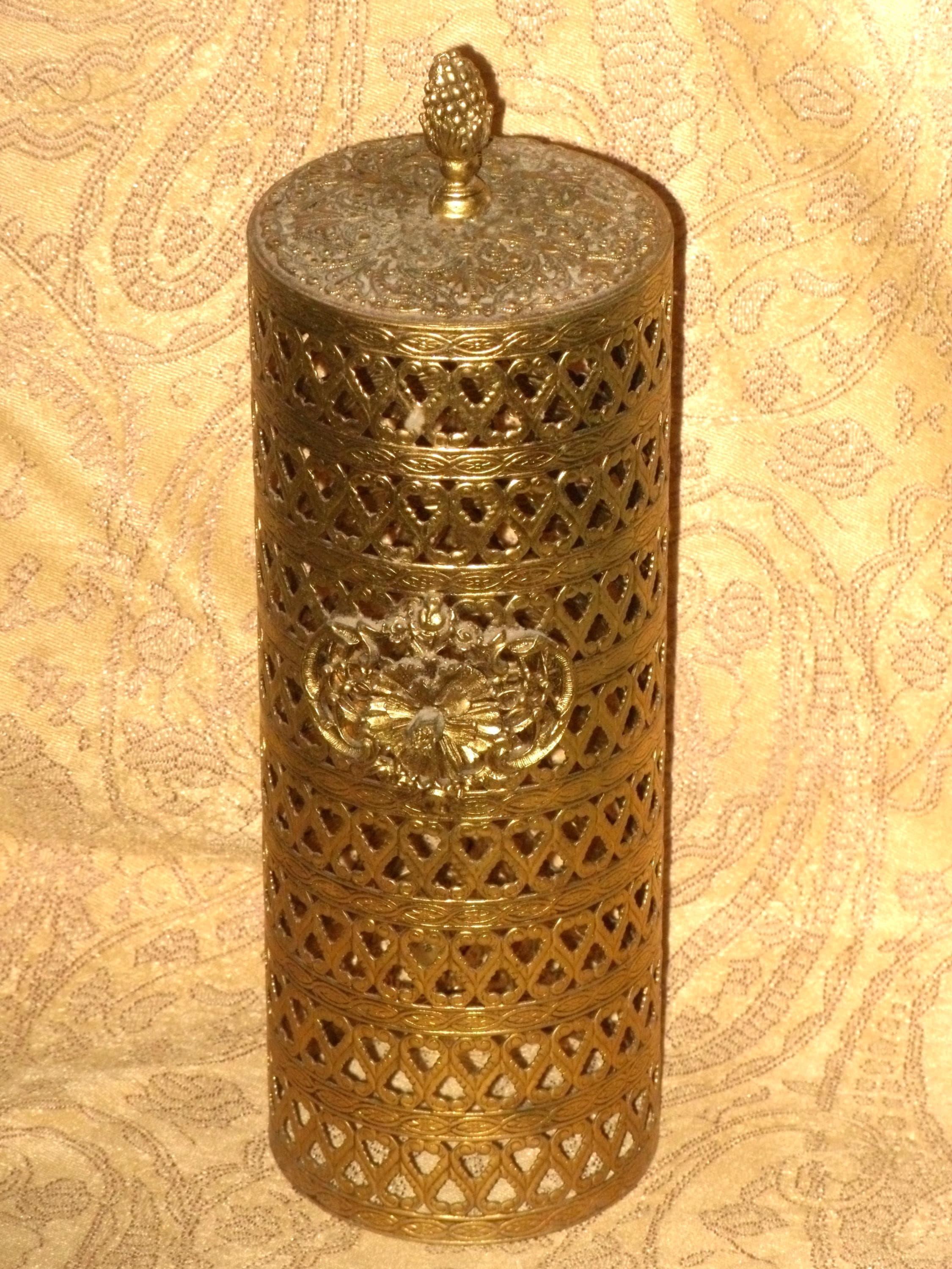 Vintage Gold Hairspray Holder - Etsy display picture 3