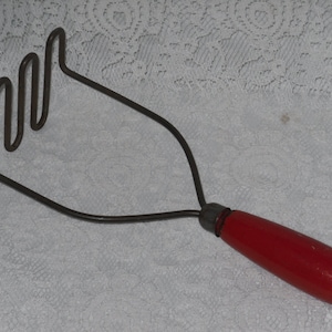 Red Handle Potato Masher Food Wood Kitchen Vintage 1950's image 1