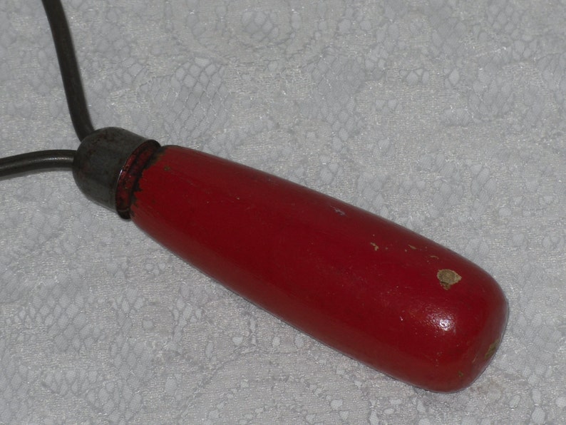 Red Handle Potato Masher Food Wood Kitchen Vintage 1950's image 3