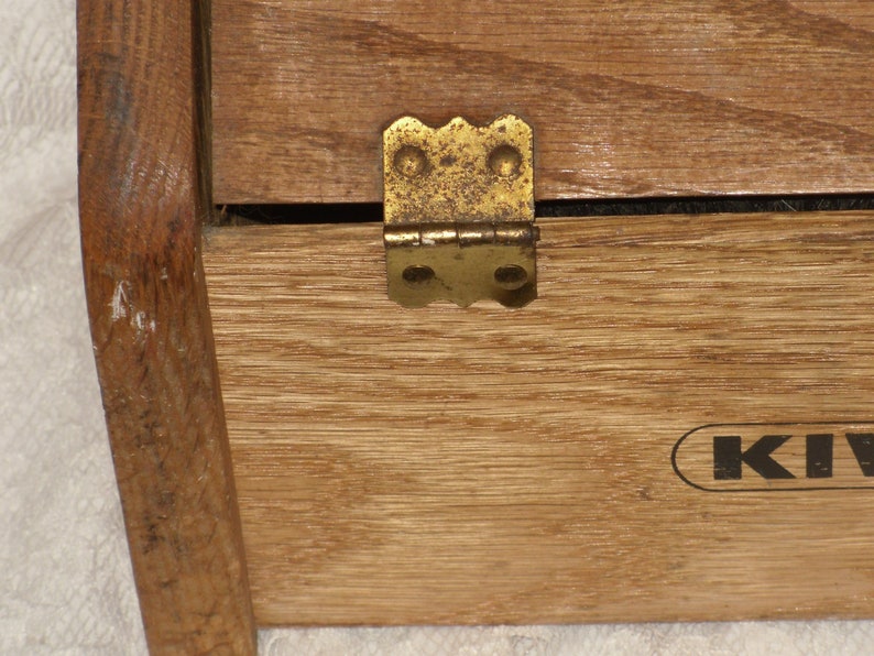 kiwi shoe box