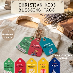 Puede incluir: Un conjunto de doce etiquetas de bendición cristianas imprimibles con varios colores y textos religiosos que incluyen Fearfully Made, Wonderfully Loved, Chosen, Set Apart, Known Before Birth, Handcrafted By Heaven, A Heart Like His y Grace Without End.