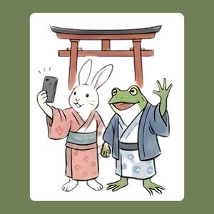 Puede incluir: Ilustraci&oacute;n de un conejo blanco y una rana verde con ropa tradicional japonesa, posando para un selfie frente a una puerta torii roja. El conejo sostiene un tel&eacute;fono inteligente, mientras la rana saluda.