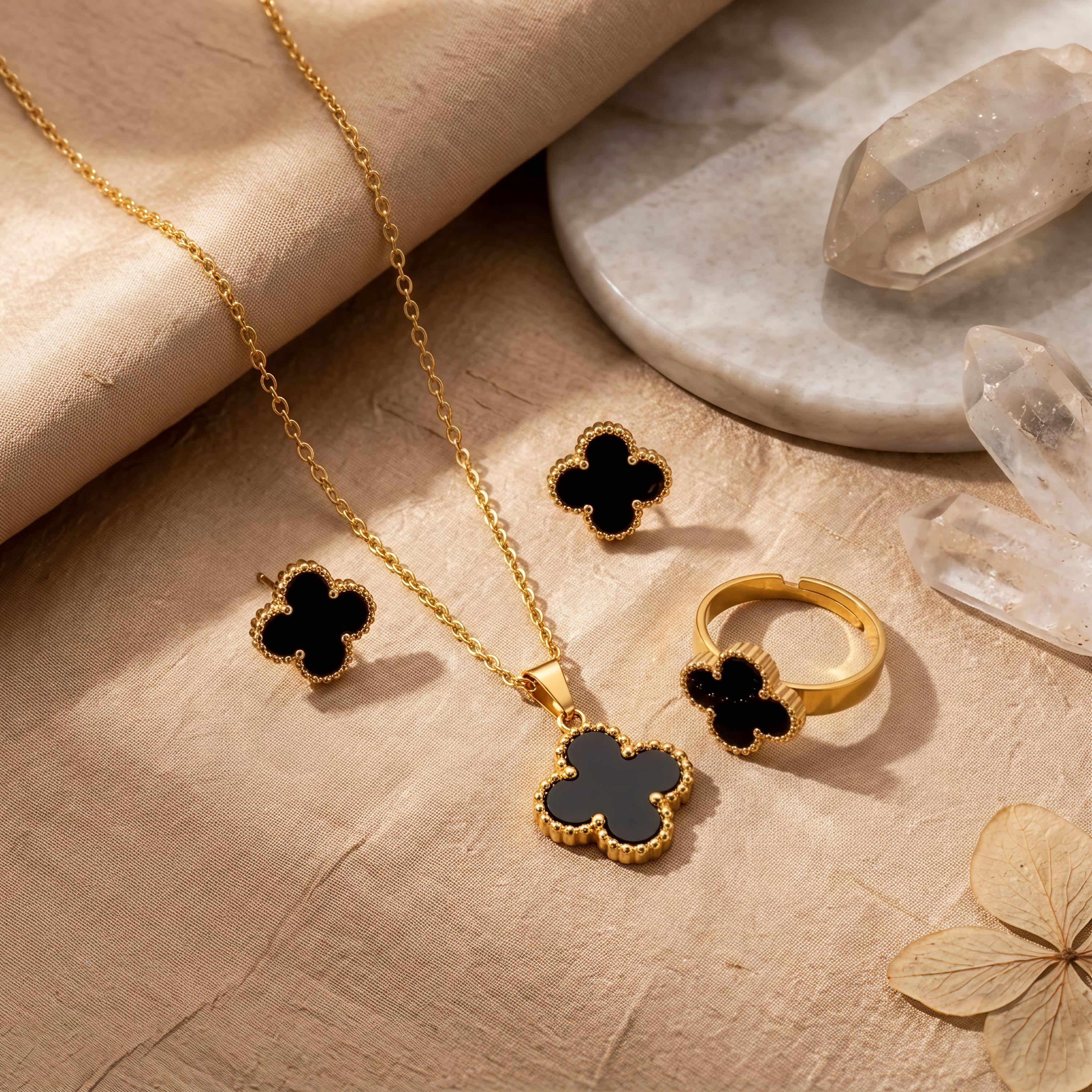 Van cleef necklace alhambra - Etsy 日本