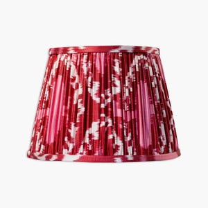 Gefalteter Vintage Ikat Lampenschirm - Boho Seide Tischlampenschirm - Einzigartige und Eklektische Dekoration