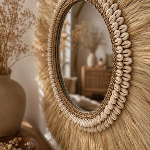 ラウンドボヘミアンシックウォールミラー JUJUHAT BOHO - ボヘミアン壁装飾 - ナチュラル三つ編み - イビサスタイル - 手作り装飾 - バリ - ラタン