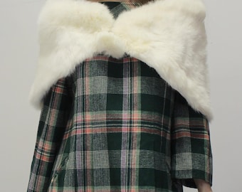 Vintage 60s White Fur Stole with Pom Pom