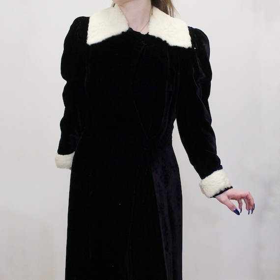 Vintage 40s Opera Coat Black Velvet Floor length … - image 3