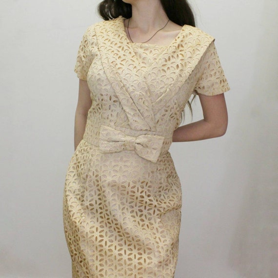 Vintage 1950s 1960s Eyelet Shift Dress with Bow an