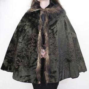 Vintage Victorian Cape Beautiful Velvet Soutache Detailed Cape with Fur Trim