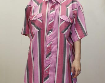 Camicia western Wrangler vintage anni '90 a righe rosa con bottoni