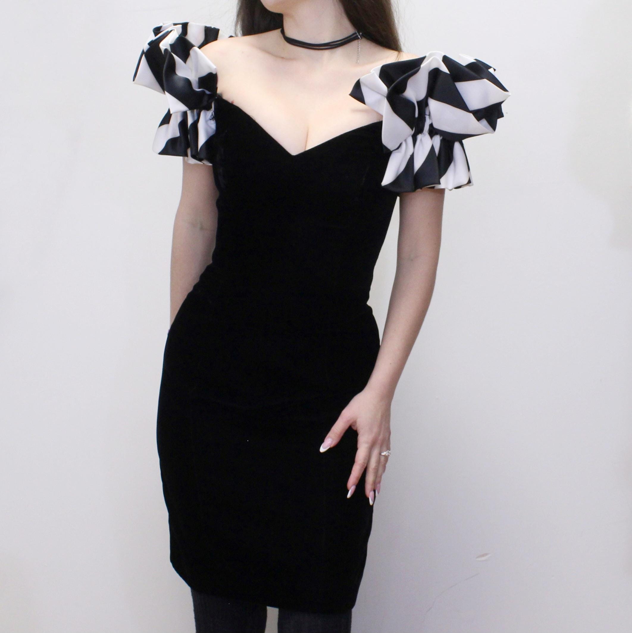 ワンピース Ameri vintage VELOUR PUFF SLEEVE DRESS Ameri（アメリ）の「VELOUR PUFF SLEEVE DRESS（ドレス）」 - WEAR