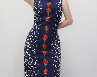 Vestido recto con estampado de rosas vintage de los años 60 de Eleanor Callahan