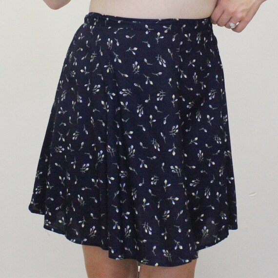 Vintage Y2k Floral Mini Skirt by J.R. Bentley Nav… - image 4