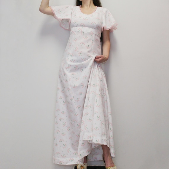Vintage 70s Flowy Maxi Dress Floral Flutter Sleeve