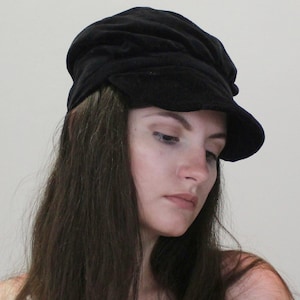 Vintage 70s Black Velvet Newsboy Cap- velvet blk cloche j lo