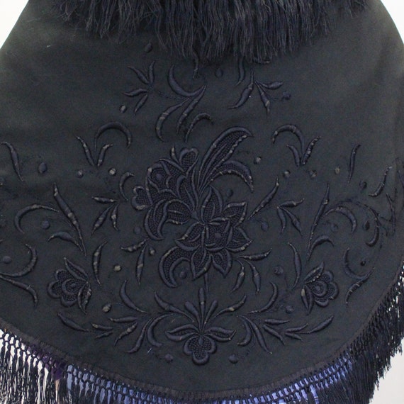 Vintage Victorian Mourning Shawl Fringe Shawl wit… - image 3